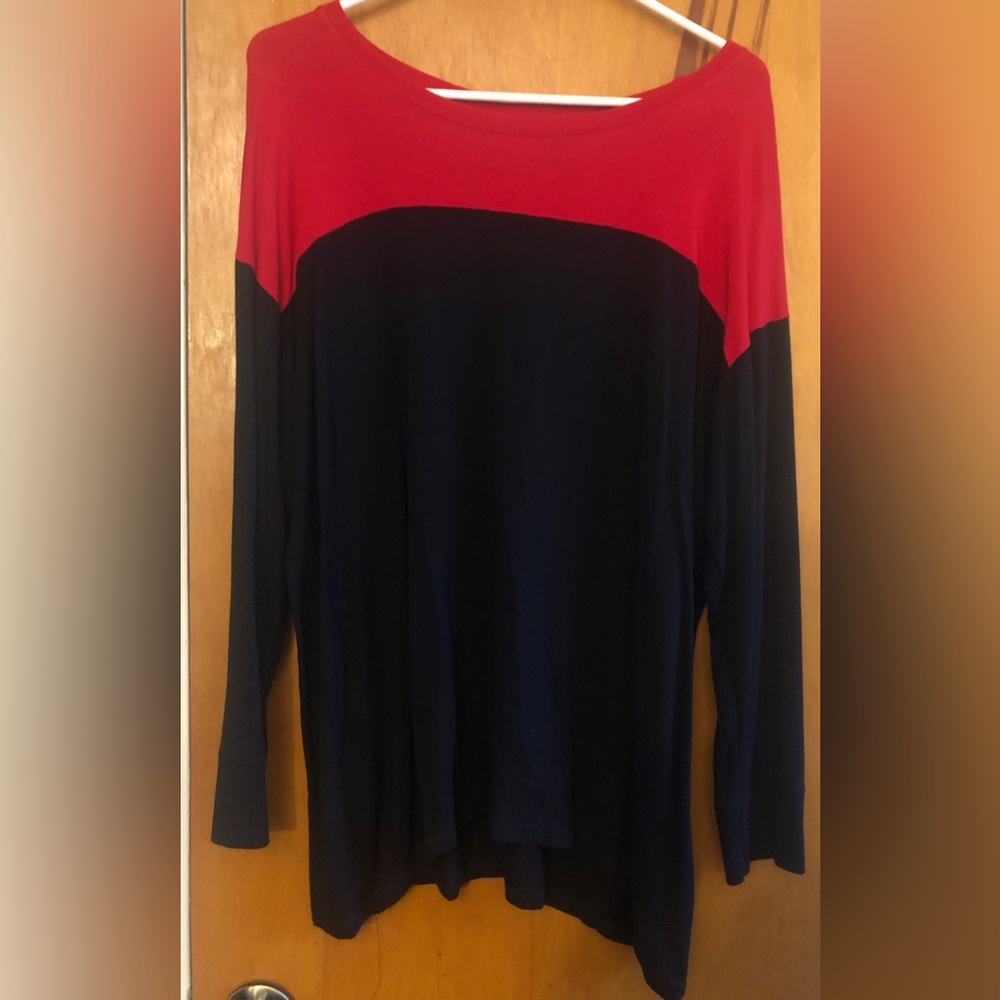 Large Liz Claiborne Red and Black Long-Sleeve Top
